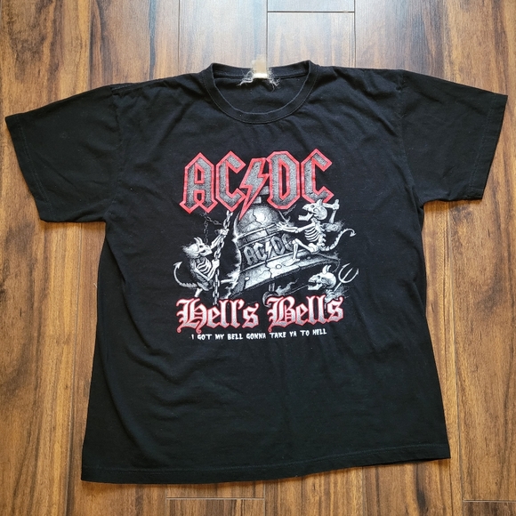 Vintage ACDC Hell's Bells Tour Concert T-shirt Size XL - Picture 1 of 5